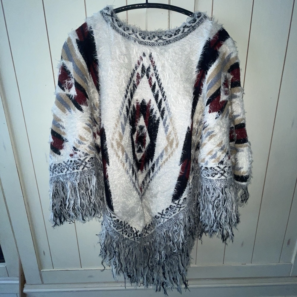 World Market Aztec Boho Western Fringe Poncho One Size NWOT Grey White Blk Blue